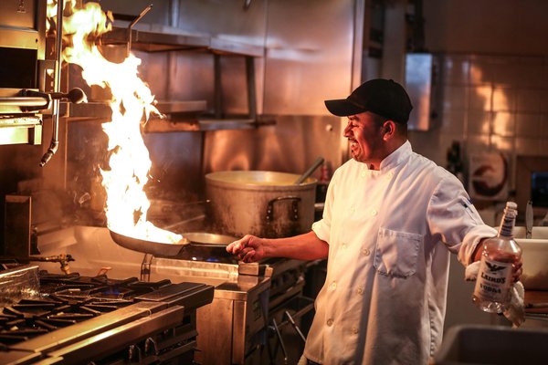 Top 10 des restaurants incontournables à Ainhoa au Pays Basque : Votre guide ultime